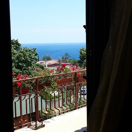 B&B Villa Francesca Soverato Marina Kültér fotó