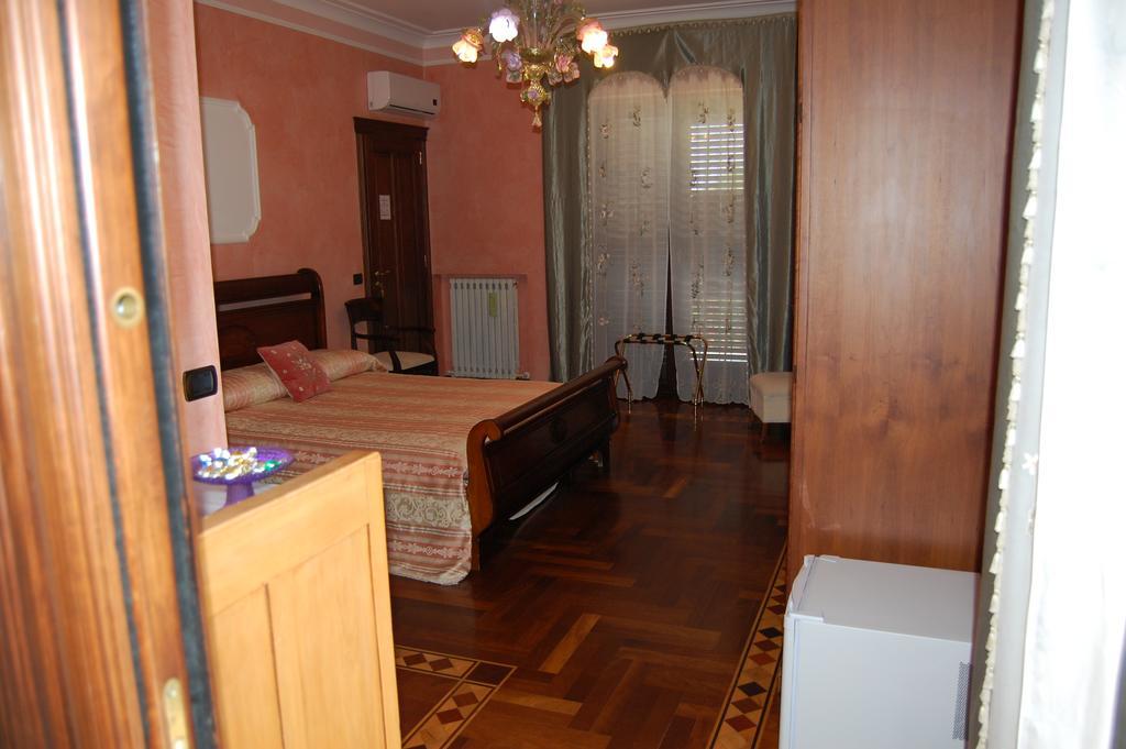 B&B Villa Francesca Soverato Marina Szoba fotó