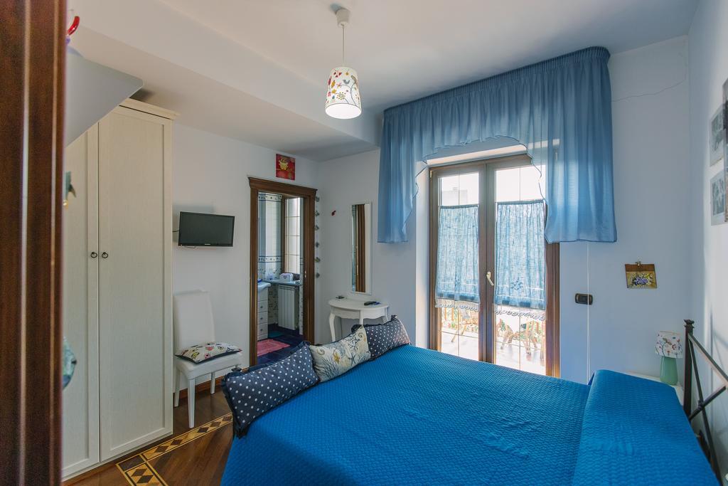 B&B Villa Francesca Soverato Marina Kültér fotó